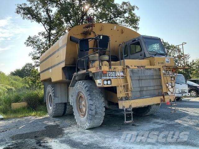 CAT 775D Liigendraamiga pinnaseveokid