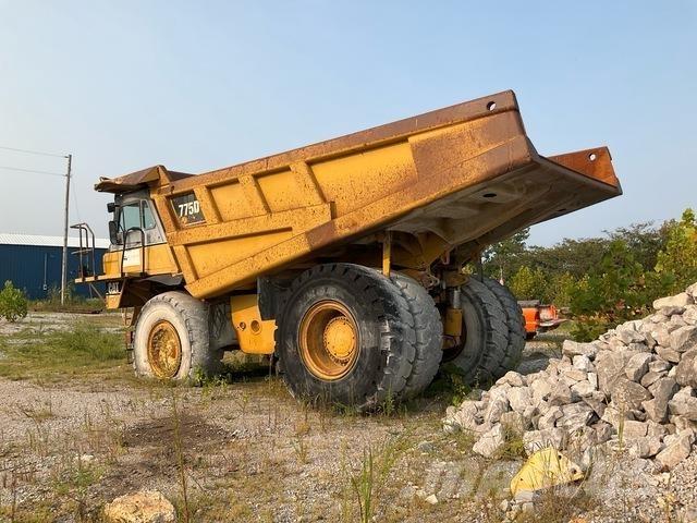CAT 775D Liigendraamiga pinnaseveokid