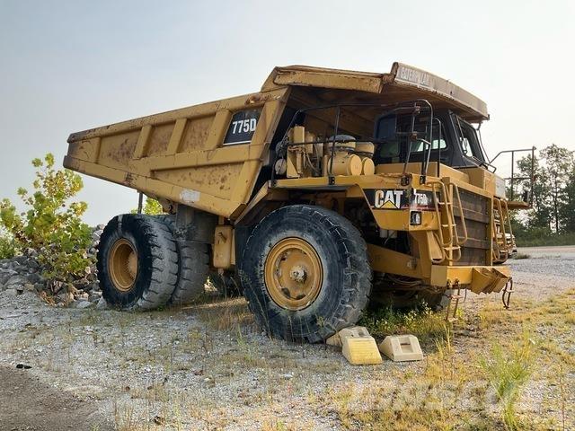 CAT 775D Liigendraamiga pinnaseveokid