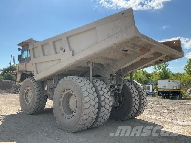 CAT 775E Liigendraamiga pinnaseveokid