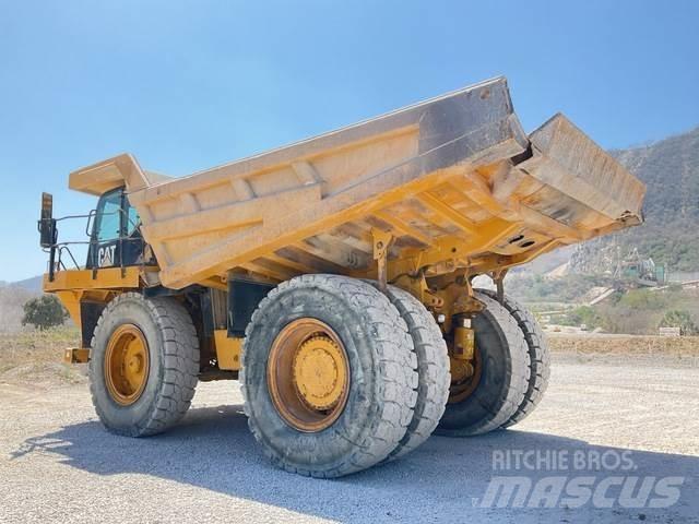 CAT 777F Liigendraamiga pinnaseveokid