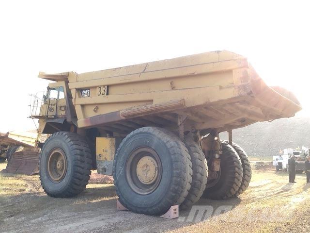 CAT 785 Liigendraamiga pinnaseveokid