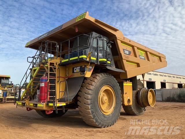 CAT 785D Liigendraamiga pinnaseveokid