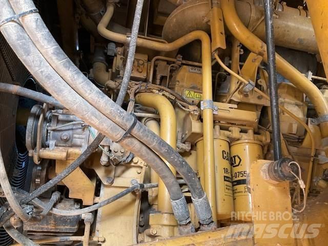 CAT 785D Liigendraamiga pinnaseveokid