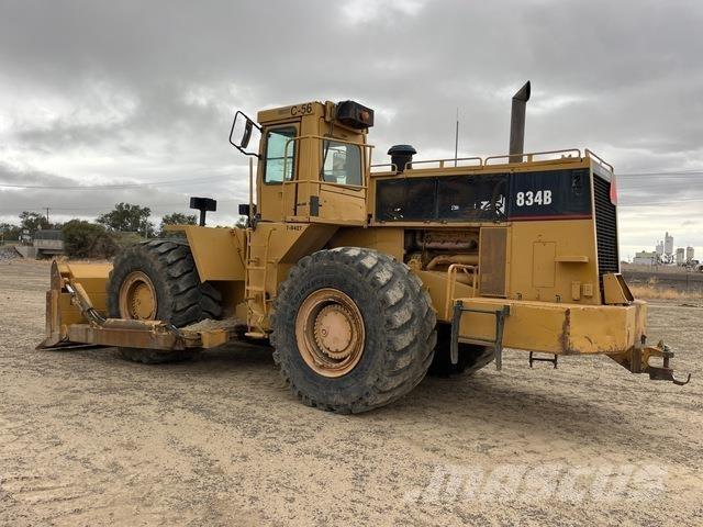 CAT 834B Ratasbuldooserid