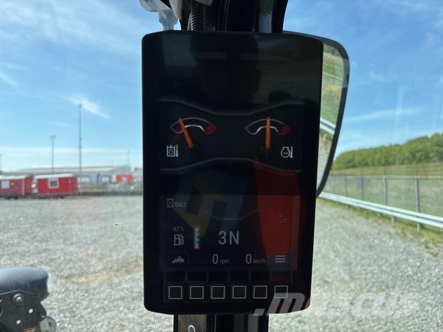 CAT 906 Rataslaadurid