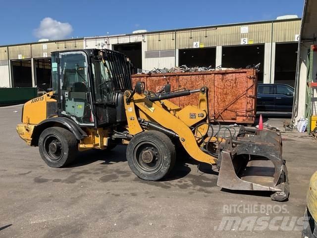CAT 906H Rataslaadurid