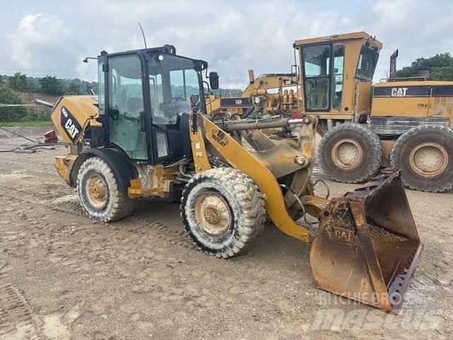 CAT 906H Rataslaadurid