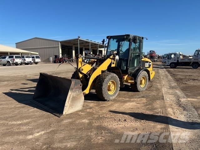 CAT 906H Rataslaadurid
