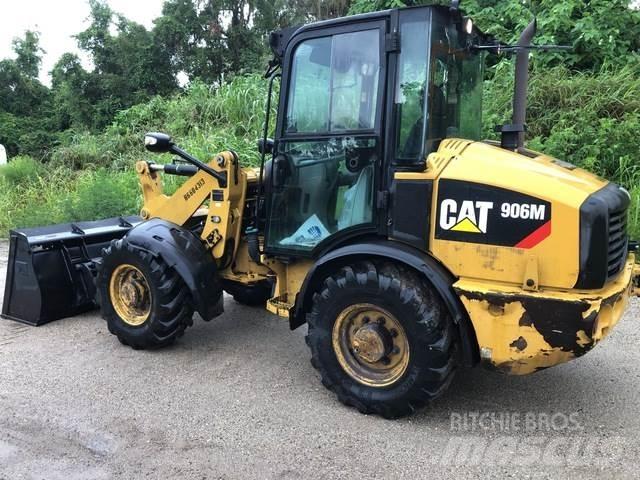 CAT 906M Rataslaadurid