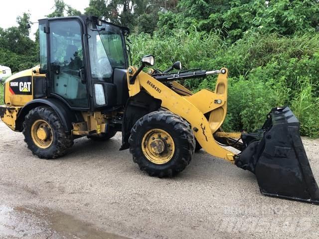 CAT 906M Rataslaadurid