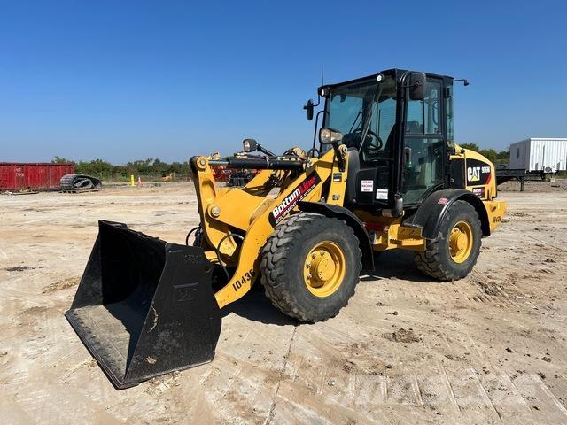CAT 906M Rataslaadurid