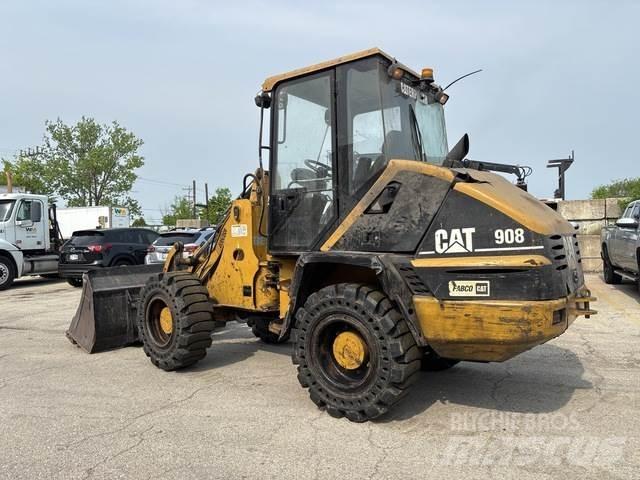 CAT 908 Rataslaadurid