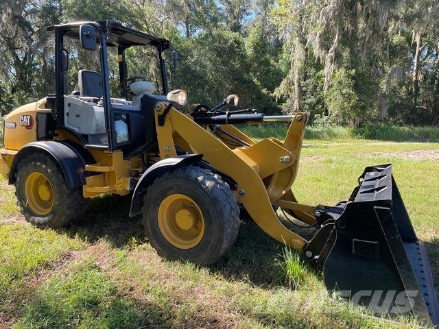 CAT 908M Rataslaadurid