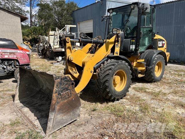 CAT 908M Rataslaadurid