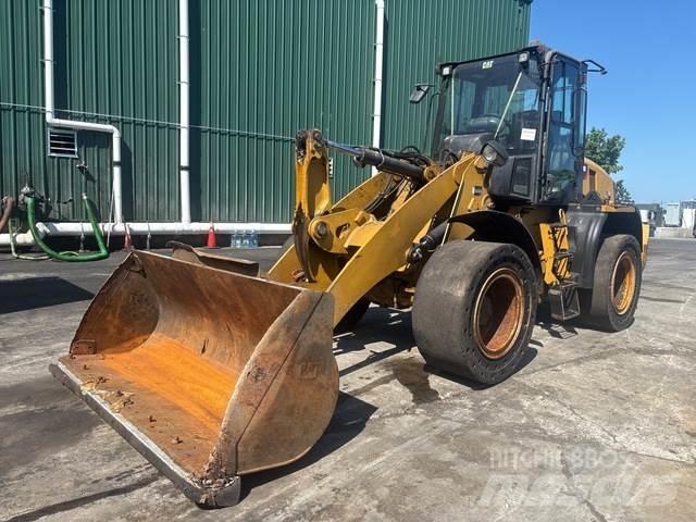 CAT 910K Rataslaadurid