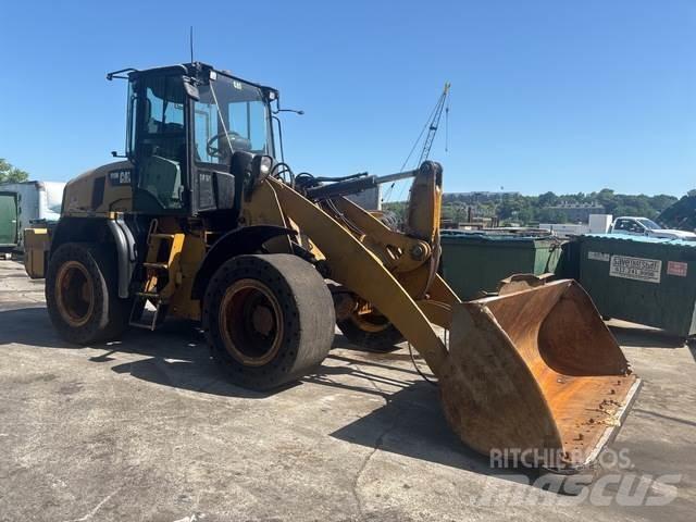 CAT 910K Rataslaadurid