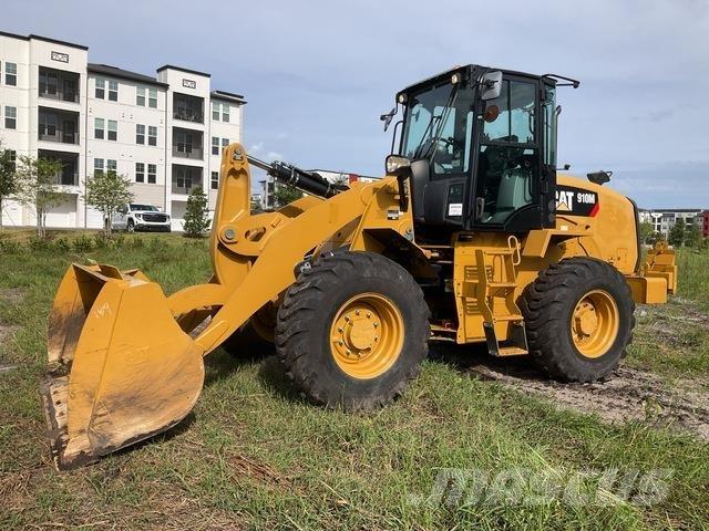 CAT 910M Rataslaadurid
