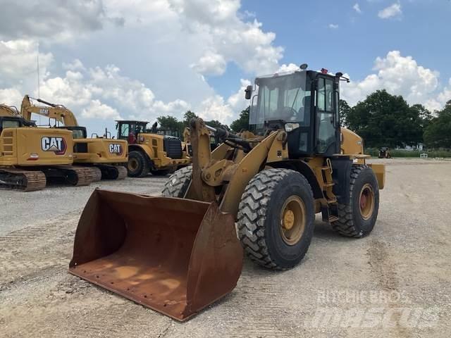 CAT 920 Rataslaadurid