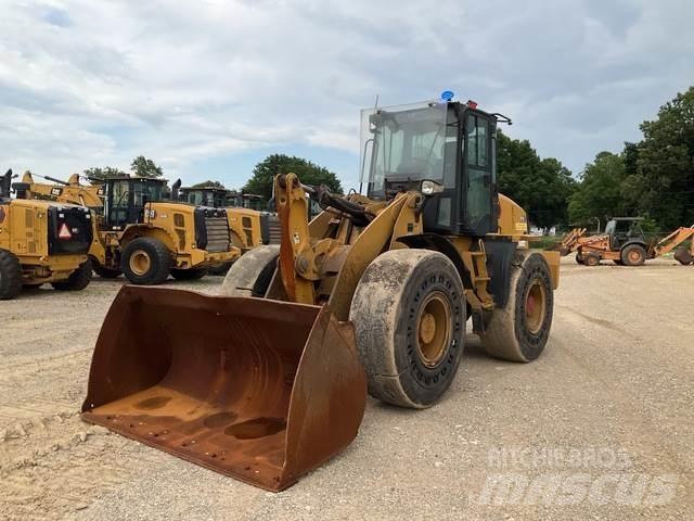 CAT 920 Rataslaadurid