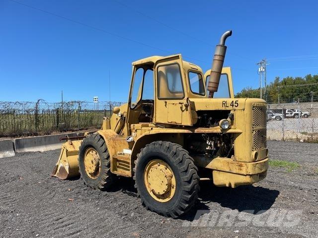 CAT 922 Rataslaadurid