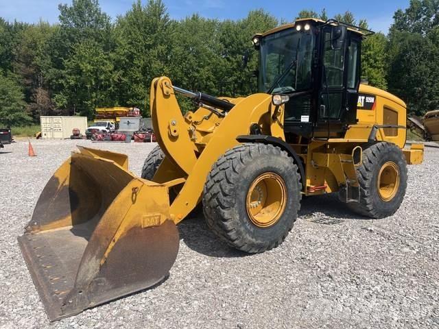 CAT 926M Rataslaadurid