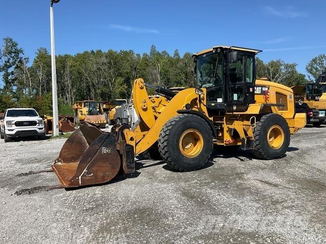 CAT 930K Rataslaadurid