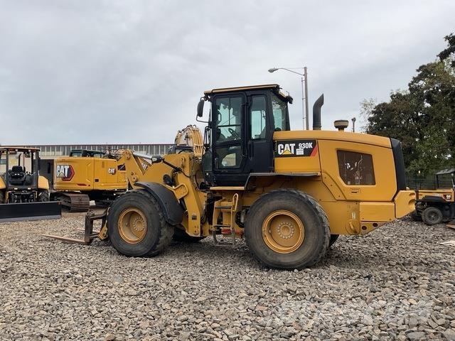 CAT 930K Rataslaadurid