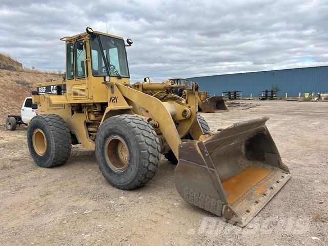 CAT 936F Rataslaadurid