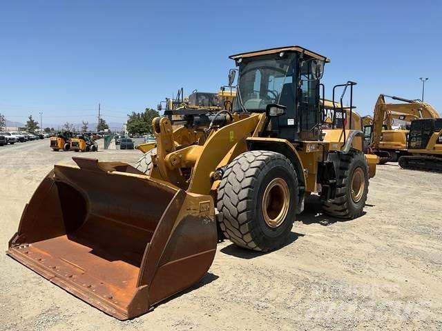 CAT 950 Rataslaadurid