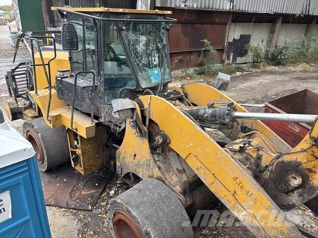 CAT 950M Rataslaadurid