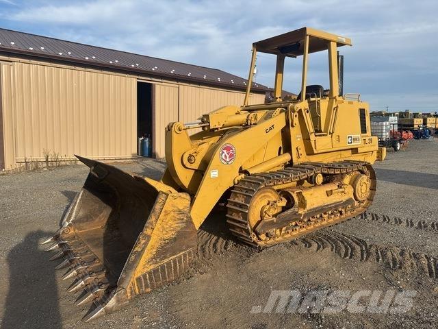 CAT 953 Roomiklaadurid