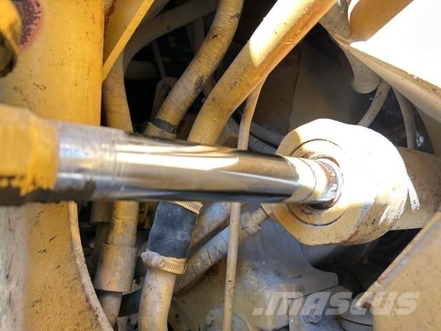 CAT 960 Rataslaadurid