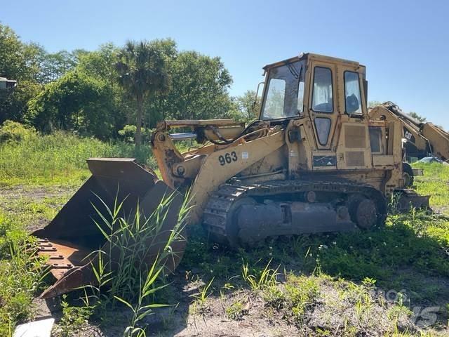 CAT 963 Roomiklaadurid