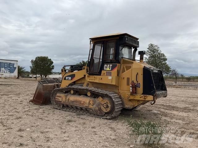 CAT 973D Roomiklaadurid
