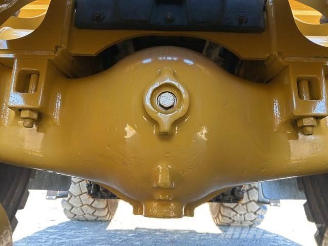 CAT 980M Rataslaadurid