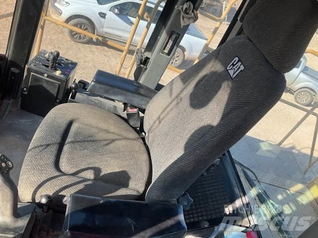 CAT 988G Rataslaadurid