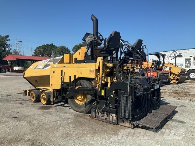 CAT AP-600D Asfaldilaoturid