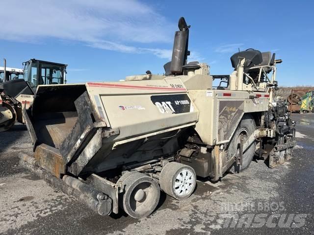 CAT AP1000D Asfaldilaoturid