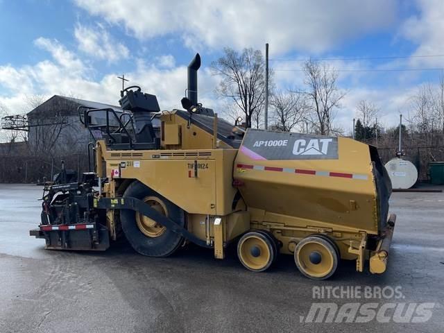 CAT AP1000E Asfaldilaoturid