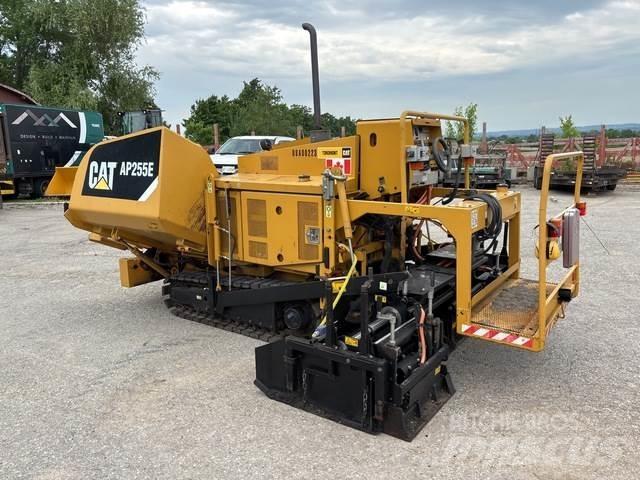 CAT AP255E Asfaldilaoturid