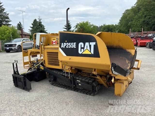 CAT AP255E Asfaldilaoturid