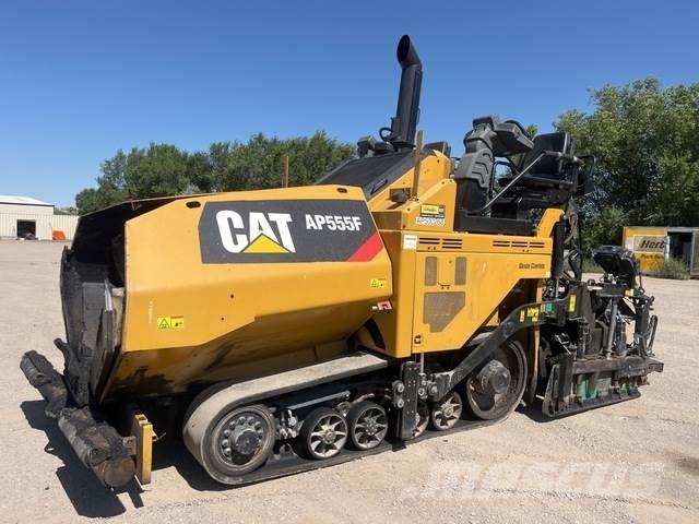 CAT AP555F Asfaldilaoturid