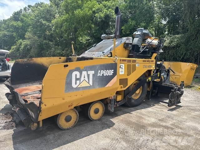 CAT AP600F Asfaldilaoturid