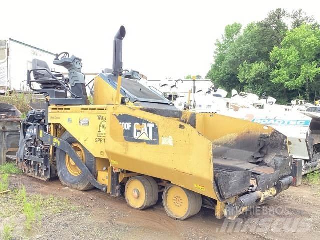 CAT AP600F Asfaldilaoturid