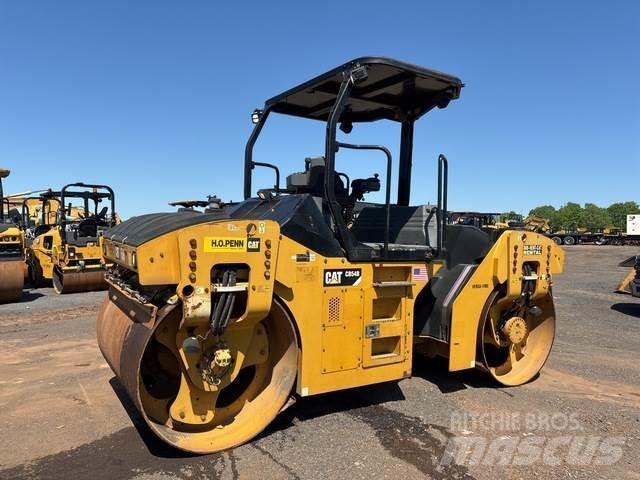 CAT CB-54B Tandemrullid