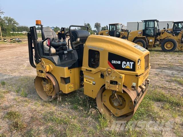 CAT CB24B Tandemrullid