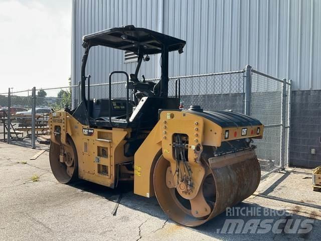 CAT CB44B Tandemrullid