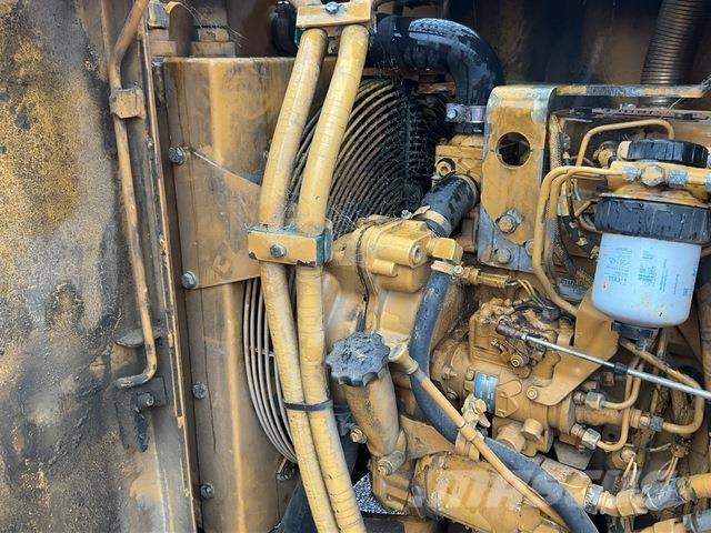 CAT CS433C Ühe trumliga rullid