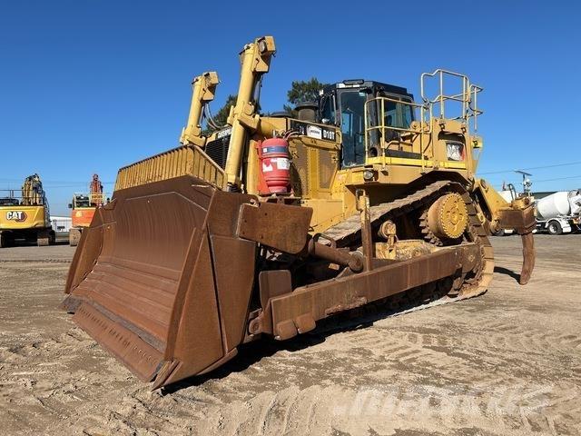 CAT D10T Buldooserid